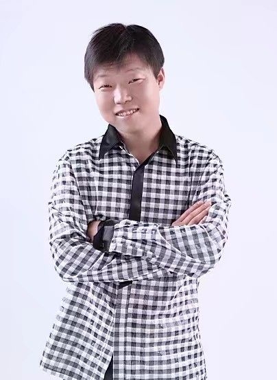 碧海升明月的第一张照片--珠海相亲服务中心