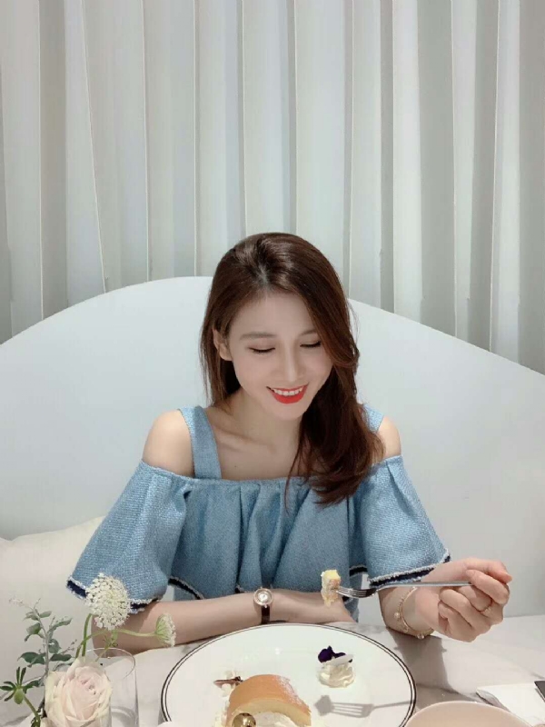 Emily的第三张照片--珠海相亲服务中心