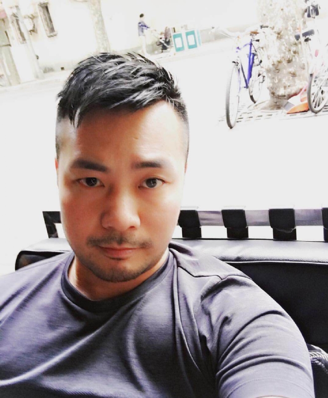 刘江平的第二张照片--珠海相亲服务中心