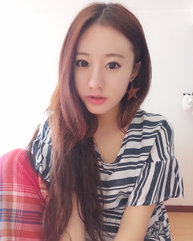 没有故事的女同学的第二张照片--珠海相亲服务中心