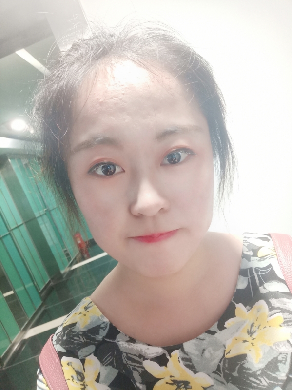 小花伞的第一张照片--珠海相亲服务中心