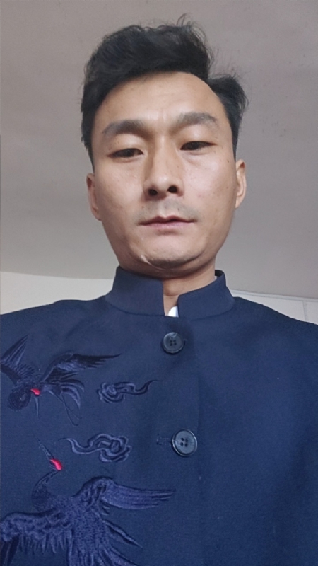 逆袭的小老鼠～龙long的第一张照片--珠海相亲服务中心