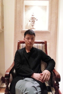 制片人杨亚林的第二张照片--珠海相亲服务中心
