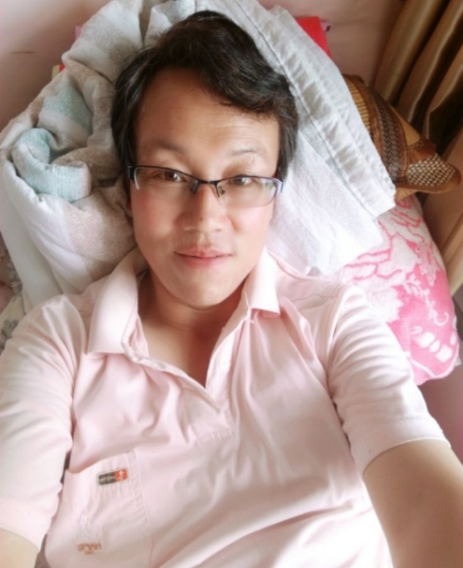 一吻天荒的第一张照片--珠海相亲服务中心