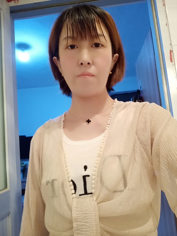芬儿的第一张照片--珠海相亲服务中心