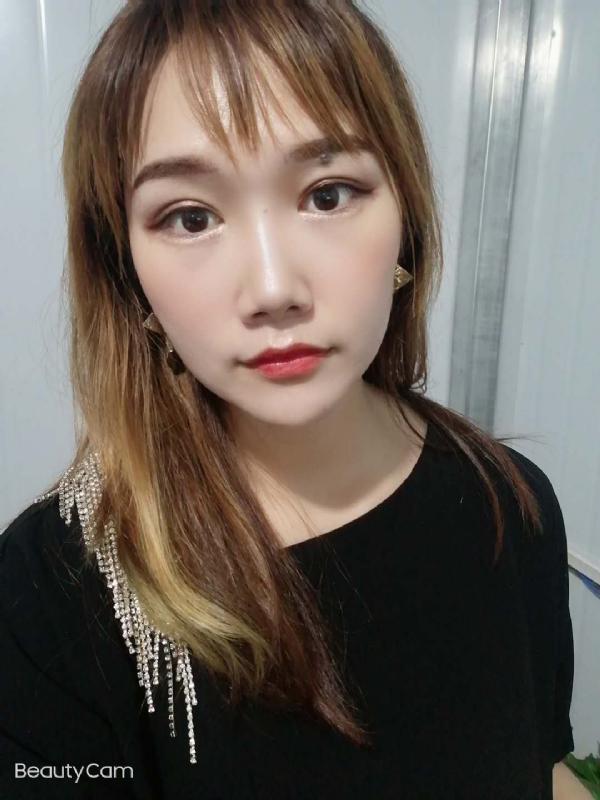 艾薇的第四张照片--珠海相亲服务中心