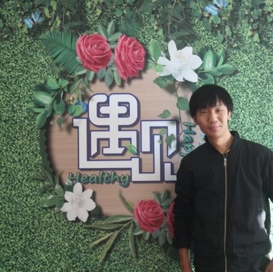 影视人~混爷张的第一张照片--珠海相亲服务中心