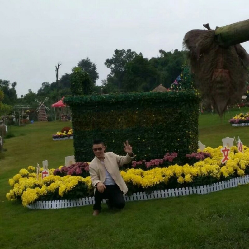 春风里^O^任徜徉的第一张照片--珠海相亲服务中心