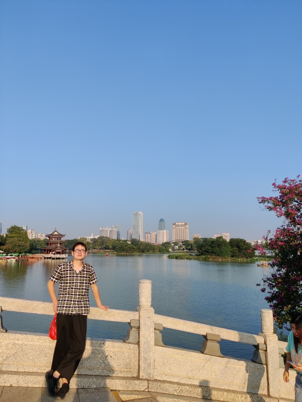 萍水相逢晏的第一张照片--珠海相亲服务中心