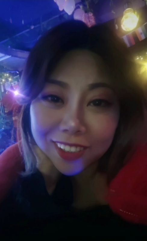 收快递的费仙女的第一张照片--珠海相亲服务中心
