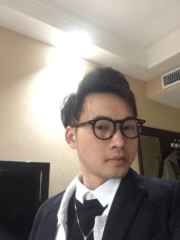 曾亮的第四张照片--珠海相亲服务中心