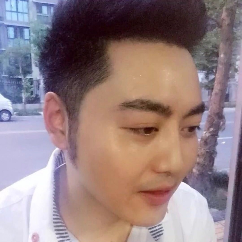 加油吧少年的第一张照片--珠海相亲服务中心