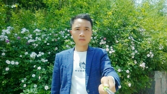 一生何求的第一张照片--珠海相亲服务中心