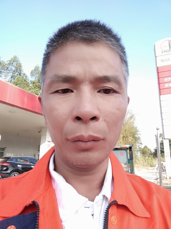 静候缘分的第一张照片--珠海相亲服务中心
