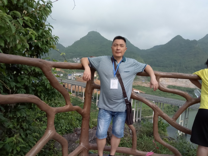 岁月无声的第一张照片--珠海相亲服务中心