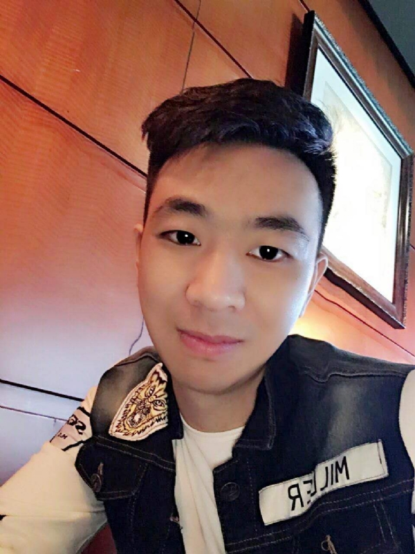 滞后的微笑的第三张照片--珠海相亲服务中心