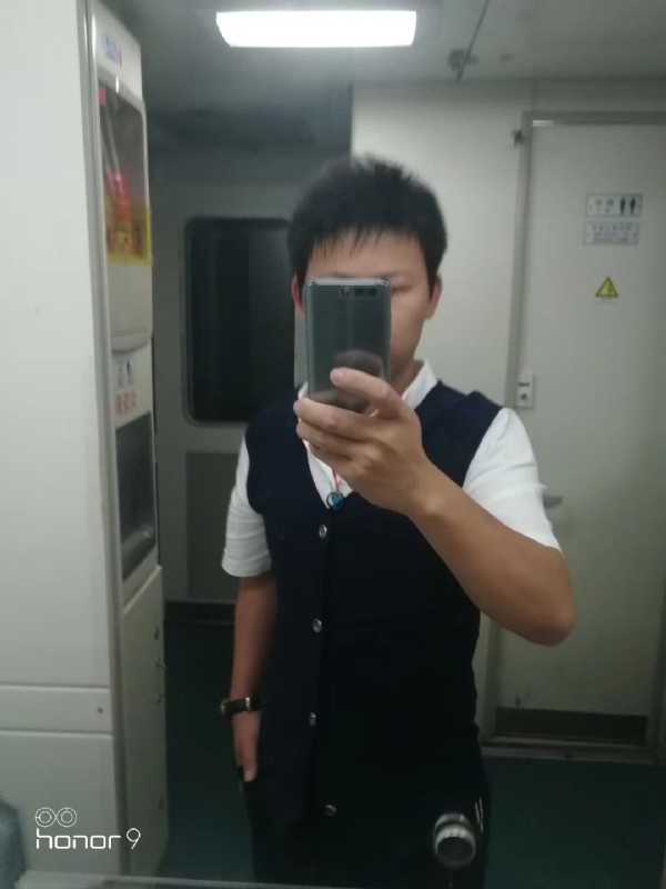 阳光下de幸福的第一张照片--珠海相亲服务中心