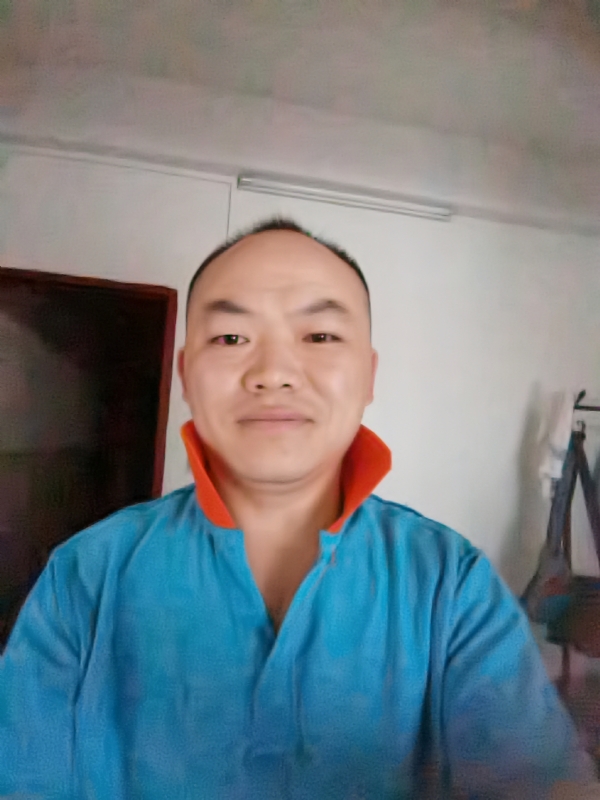 与子携老的第四张照片--珠海相亲服务中心