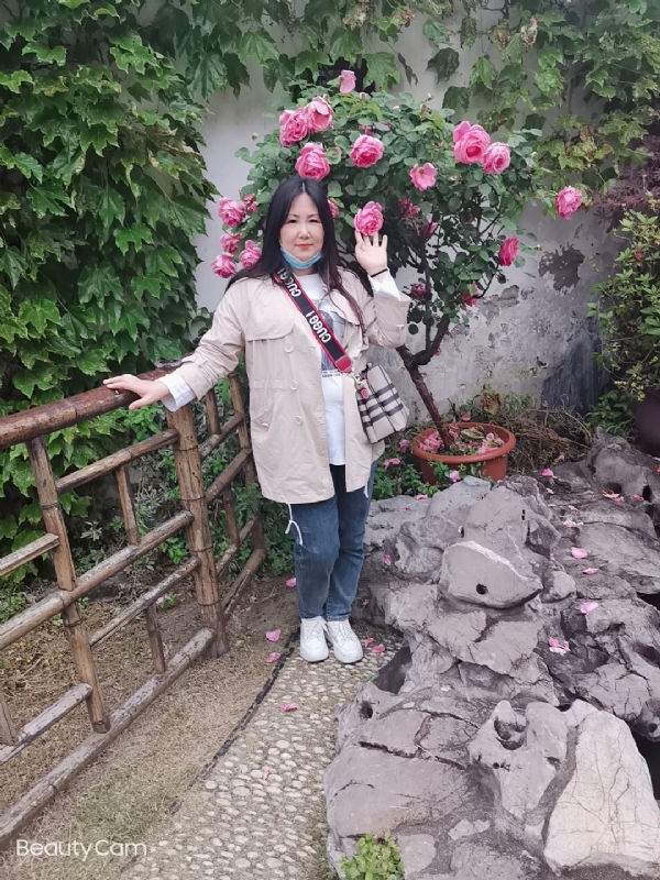乖乖一女的第三张照片--珠海相亲服务中心