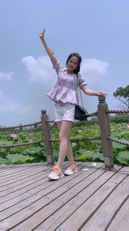 秋水伊人的第一张照片--珠海相亲服务中心