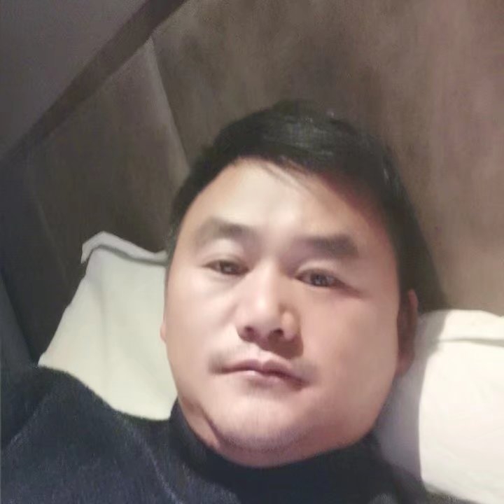 奔跑的第四张照片--珠海相亲服务中心