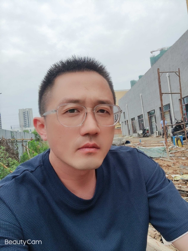 清风烈酒的第二张照片--珠海相亲服务中心