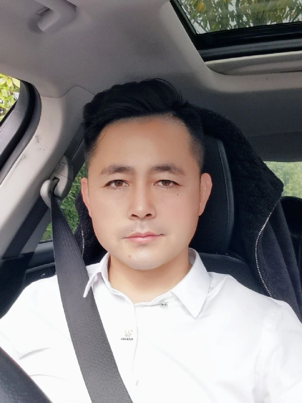阿华大人的第一张照片--珠海相亲服务中心
