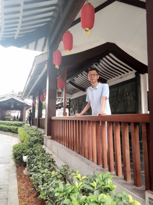lijian的第一张照片--珠海相亲服务中心
