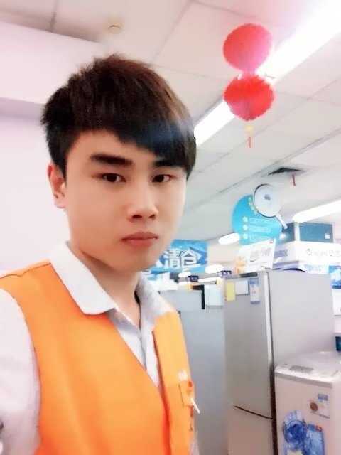 罗自强的第二张照片--珠海相亲服务中心