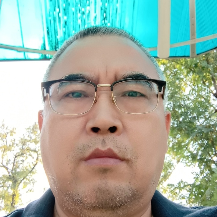 绿萝的第一张照片--珠海相亲服务中心