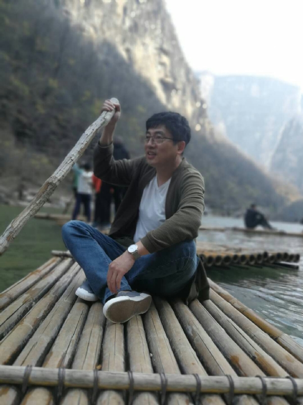 风被吹走了的第二张照片--珠海相亲服务中心