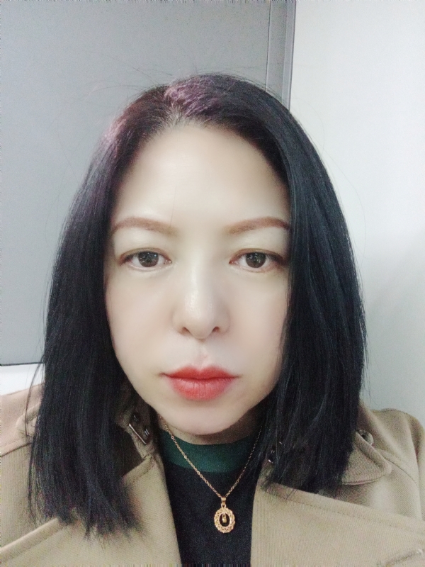 尘颜的第一张照片--珠海相亲服务中心