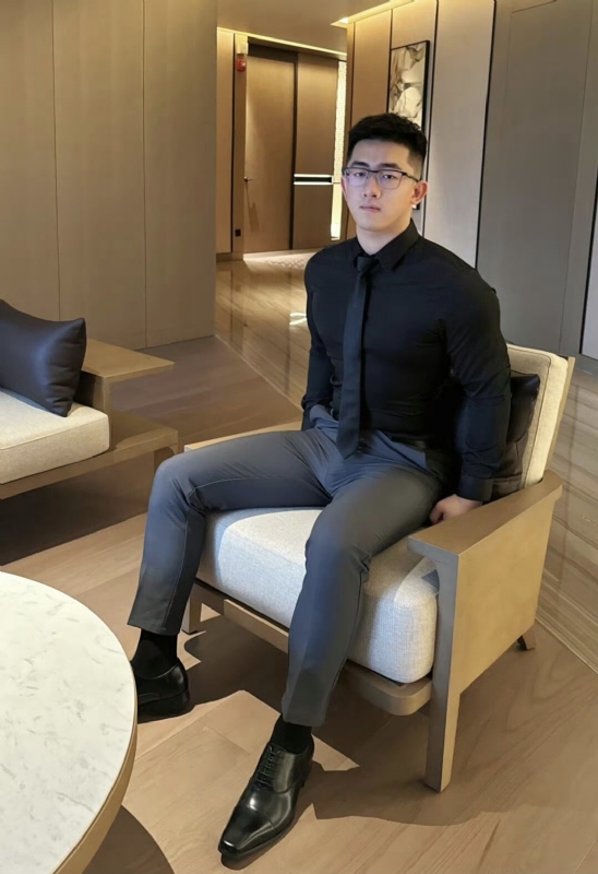 李寒外改英文可家的第一张照片--珠海相亲服务中心