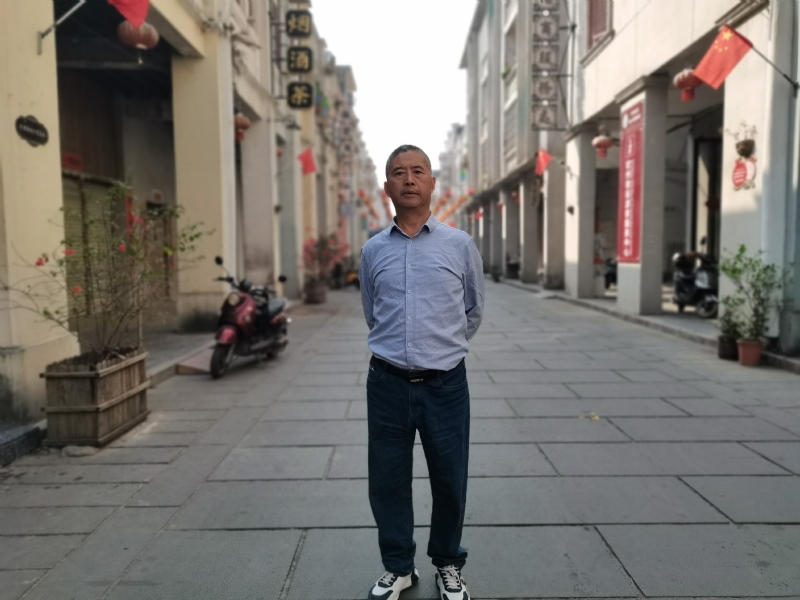 一粒尘埃的第一张照片--珠海相亲服务中心